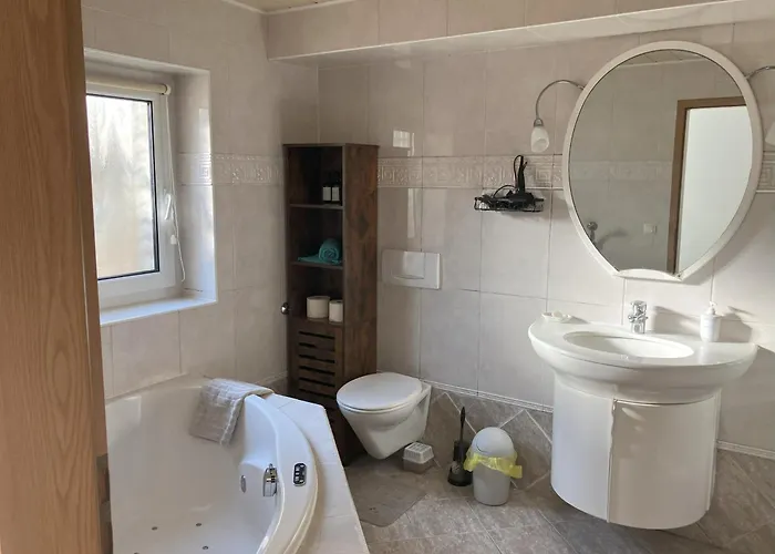 公寓 Souterrain Whirlpool-apartment Nahe Phantasialand