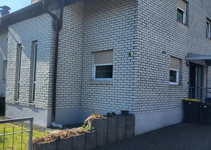 公寓 Souterrain Whirlpool-apartment Nahe Phantasialand 维勒斯威特