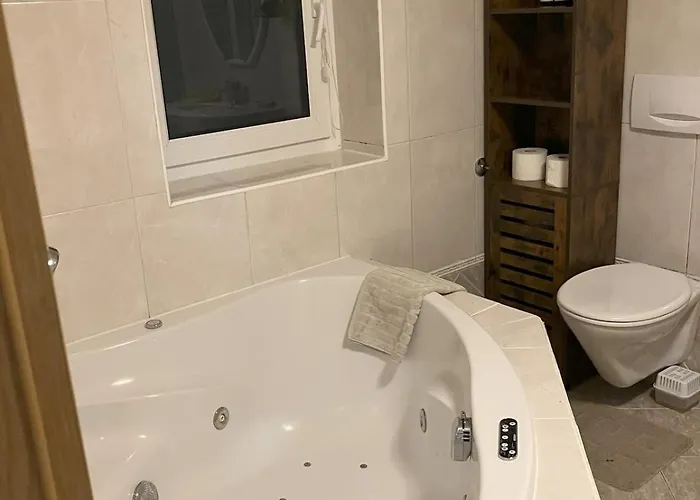 公寓 Souterrain Whirlpool-apartment Nahe Phantasialand