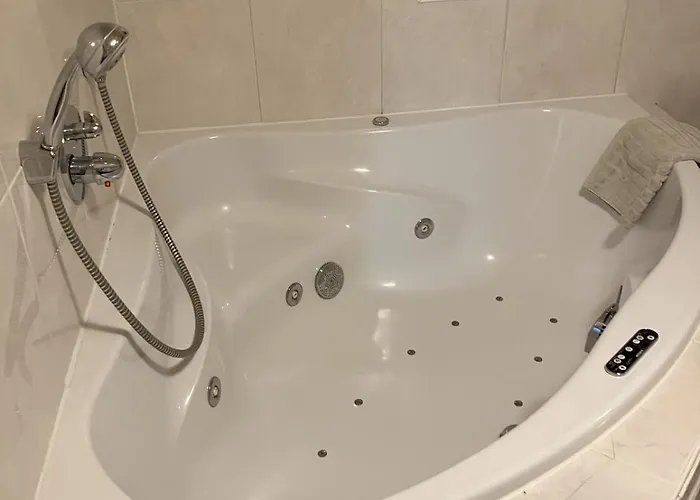 公寓 Souterrain Whirlpool-apartment Nahe Phantasialand